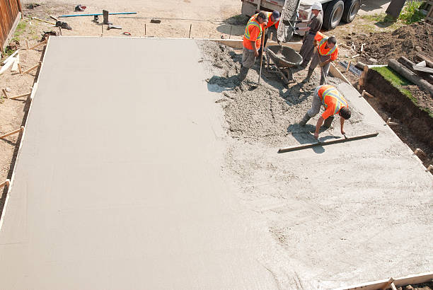 Best Driveway Concrete Repair  in Louisiana, MO